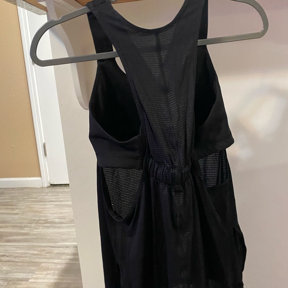 Lululemon top